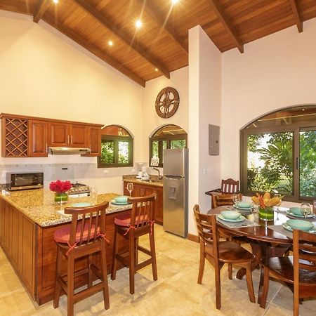 "Hana'S Celeste Retreat" Large Modern Villa Sleeps 6 On 20 Acres Of Nature! 比加瓜 外观 照片