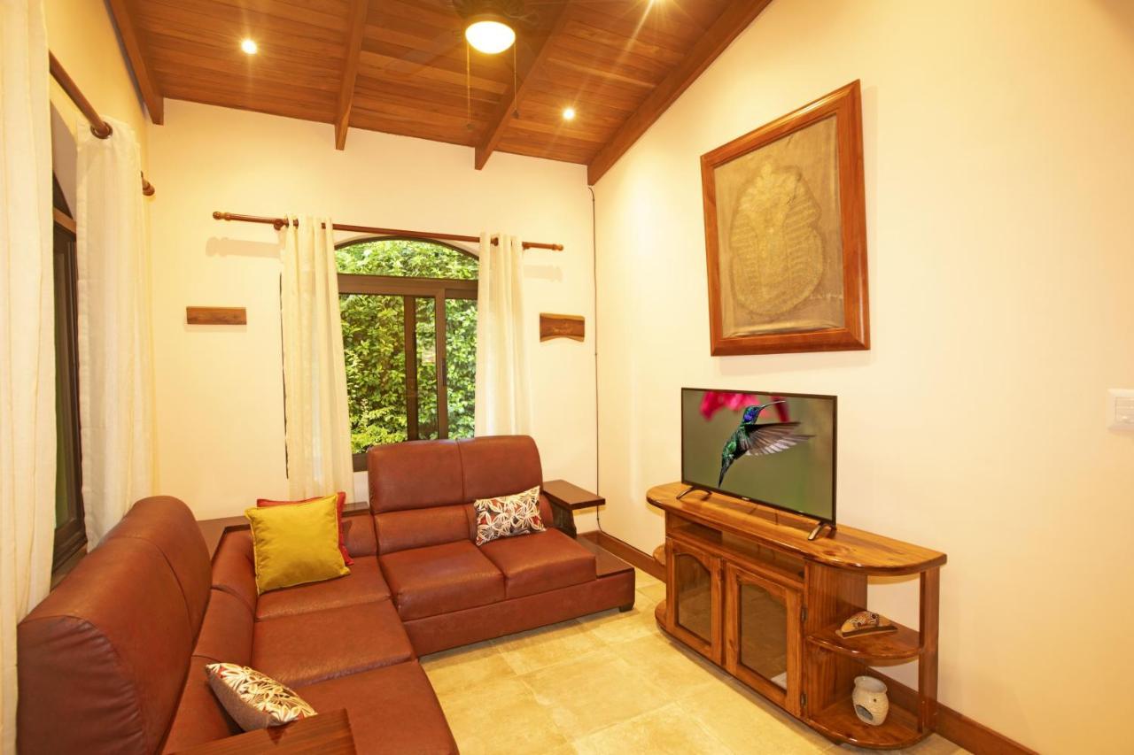 "Hana'S Celeste Retreat" Large Modern Villa Sleeps 6 On 20 Acres Of Nature! 比加瓜 外观 照片